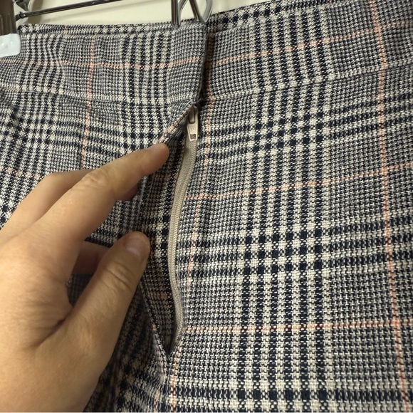 LOFT Dark Academia Plaid Linen Blend Neutral Wide Leg Cropped Dress Slacks Pants - Picture 5 of 9